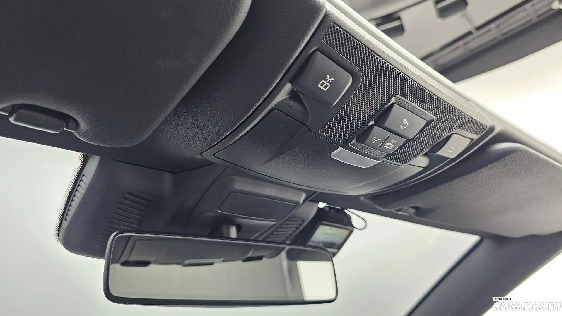 E-Class Mercedes-Benz 2018.11-OPTION-022