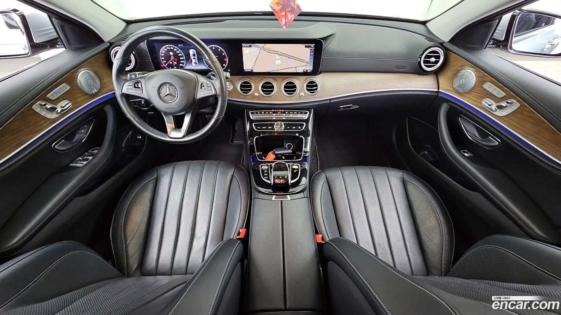 E-Class Mercedes-Benz 2018.0-INNER-007