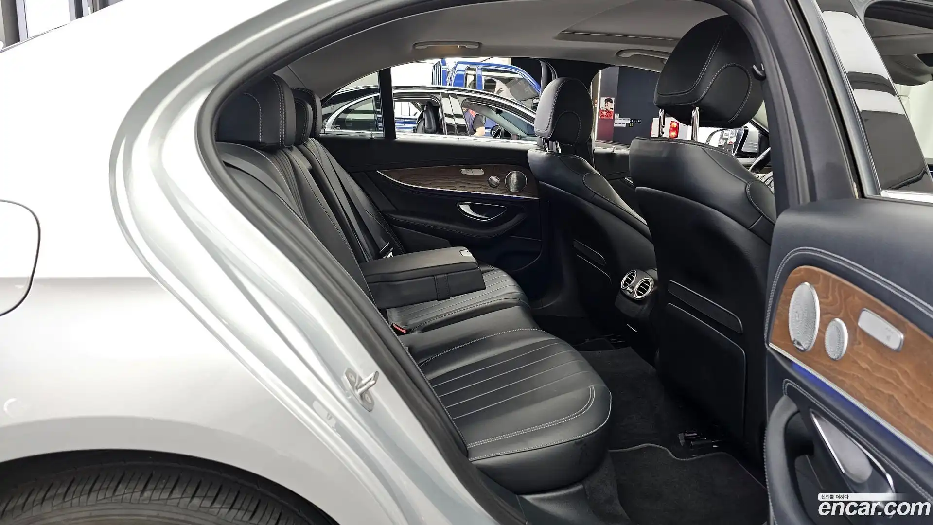 E-Class Mercedes-Benz 2018.0-OPTION-016