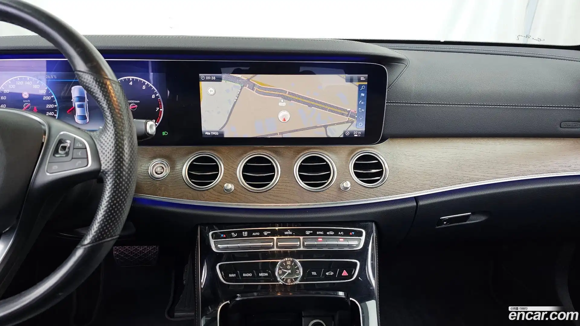 E-Class Mercedes-Benz 2018.0-OPTION-018