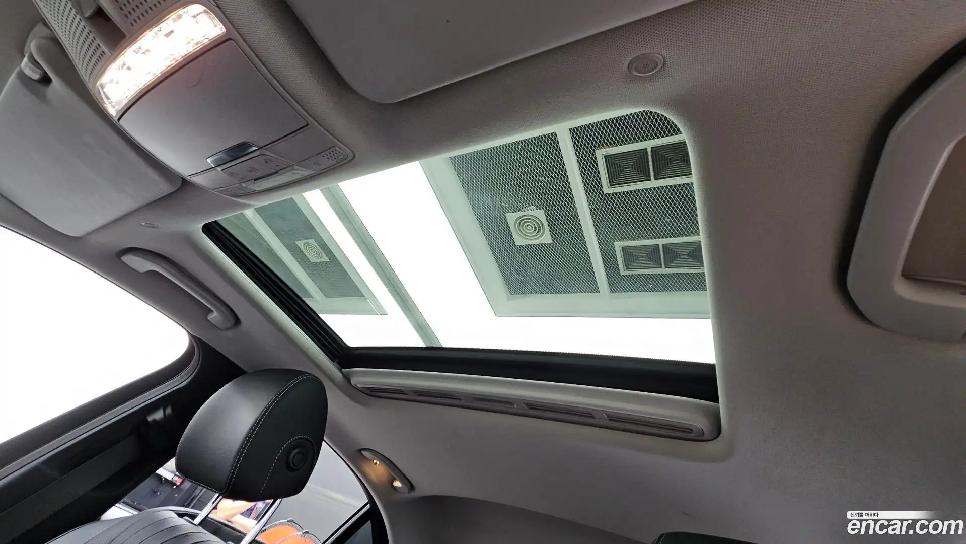 E-Class Mercedes-Benz 2018.0-OPTION-022