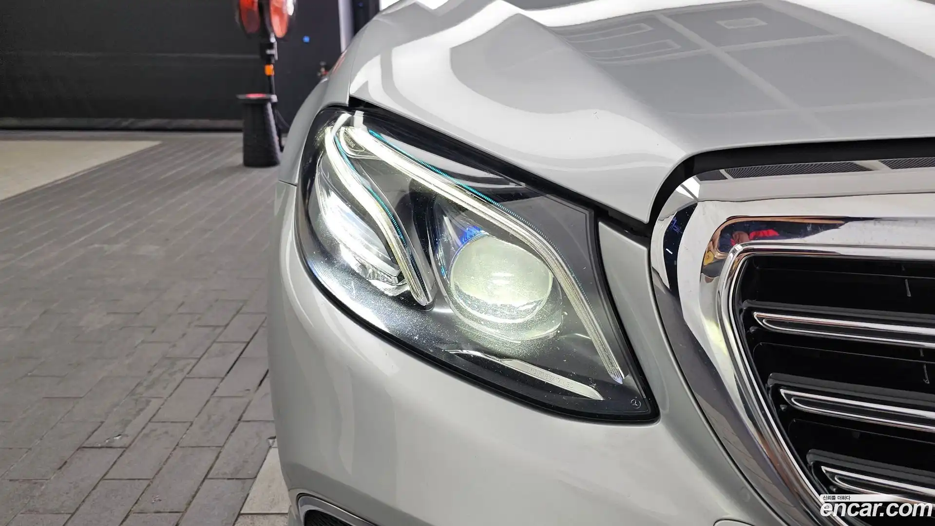 E-Class Mercedes-Benz 2018.0-OUTER-032