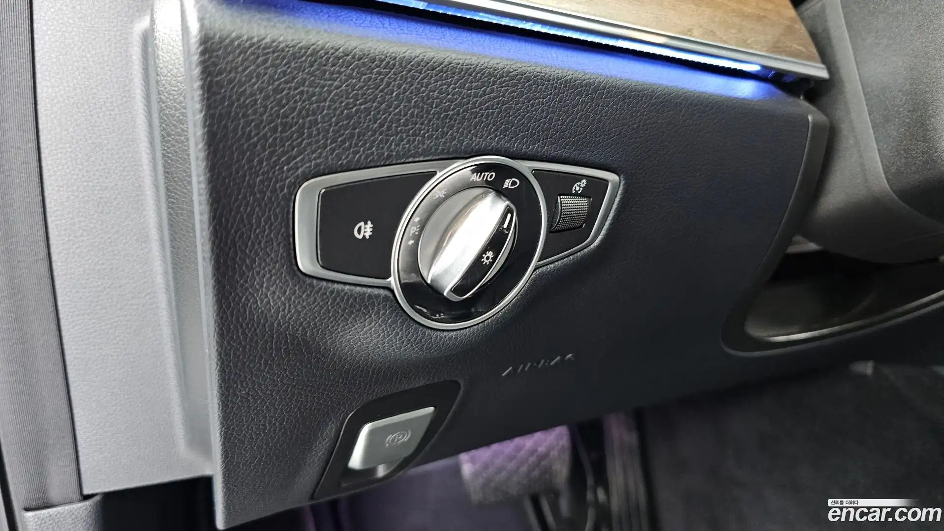 E-Class Mercedes-Benz 2018.0-OPTION-040