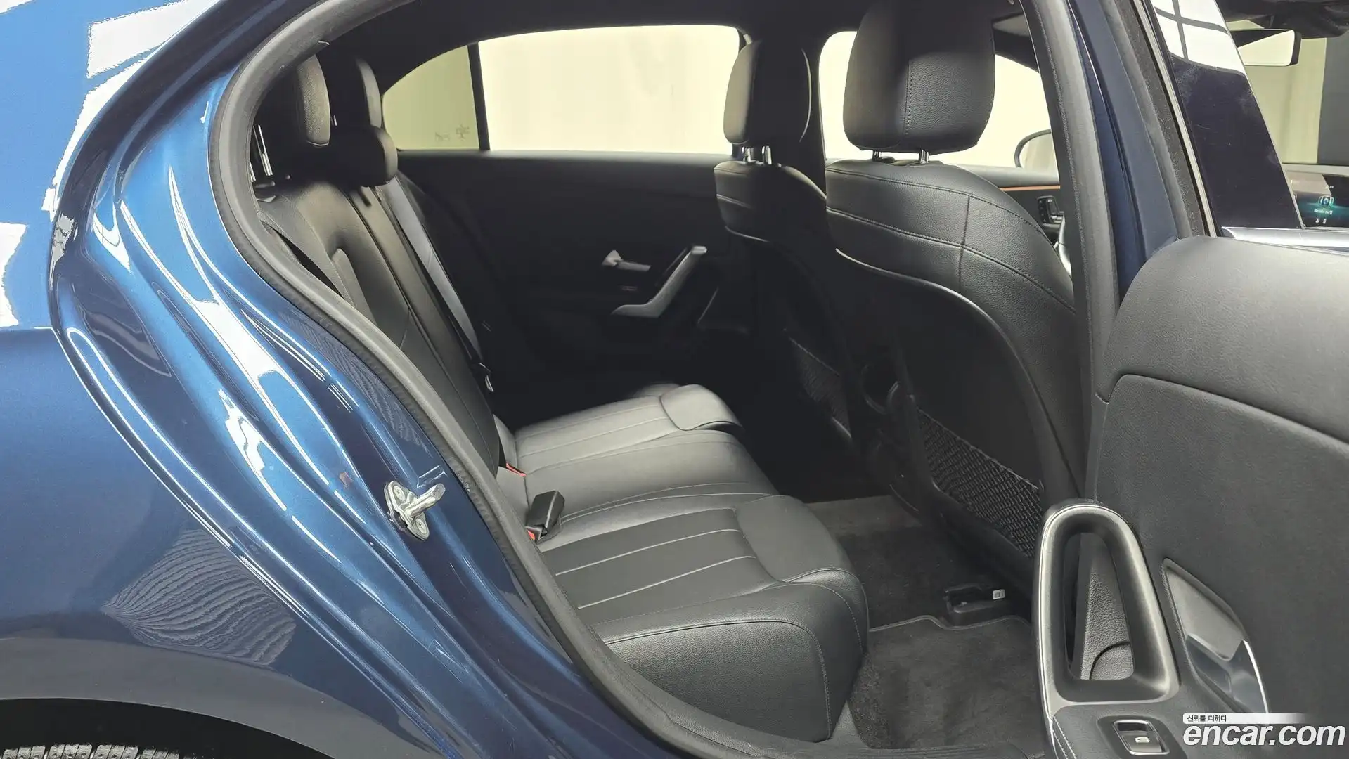 A-Class Mercedes-Benz 2021.4-OPTION-015