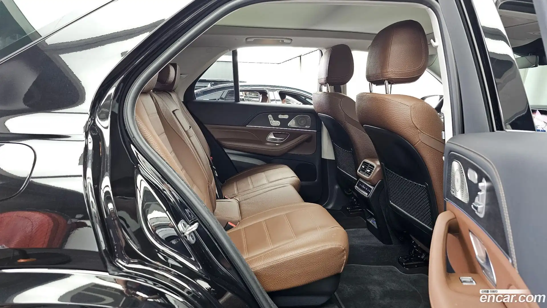 GLE-Class Mercedes-Benz 2024.5-OPTION-016