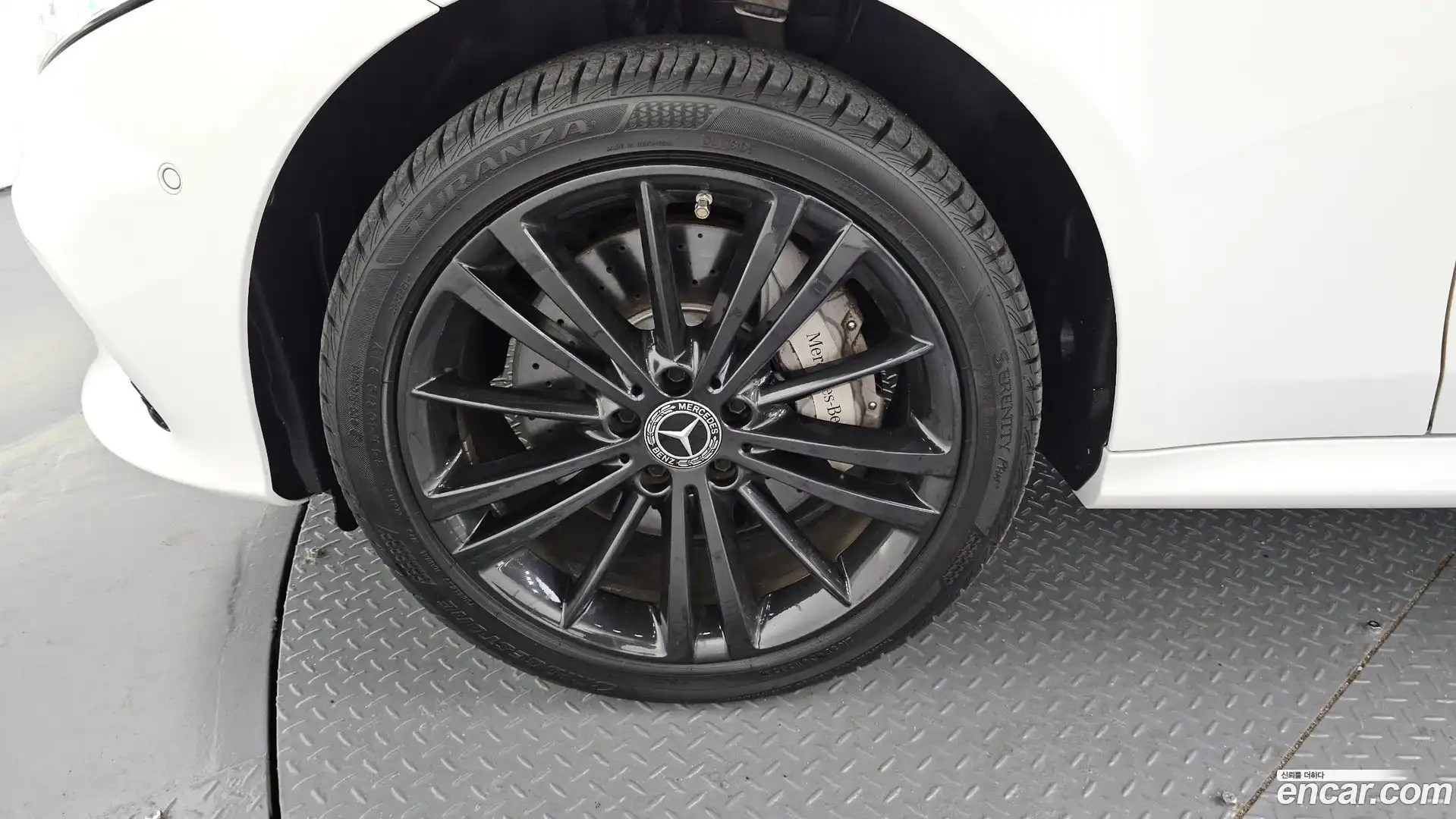CLS-Class Mercedes-Benz 2019.0-OUTER-005