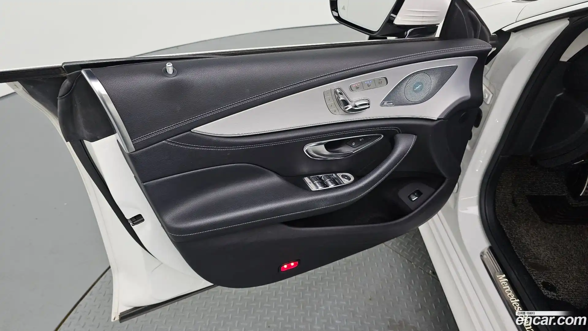 CLS-Class Mercedes-Benz 2019.0-INNER-034