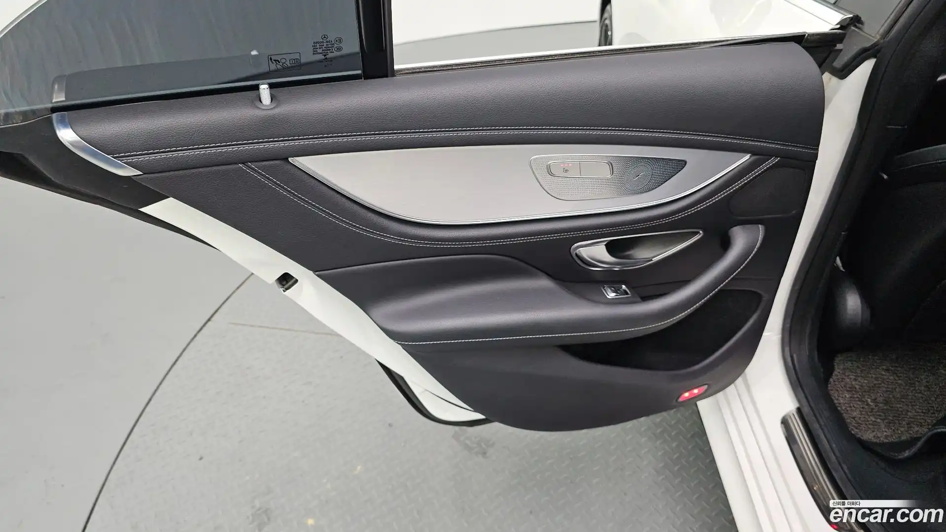 CLS-Class Mercedes-Benz 2019.0-INNER-035