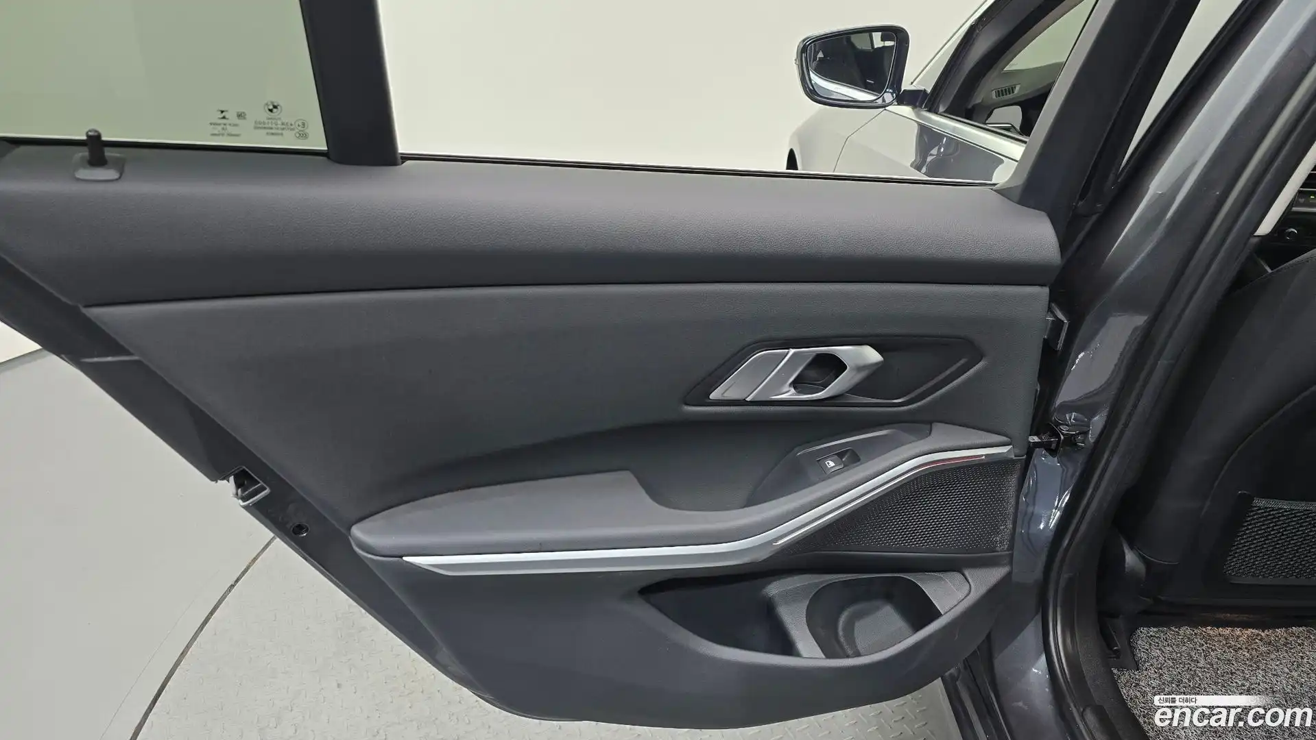 3-Series BMW 2020.5-INNER-035