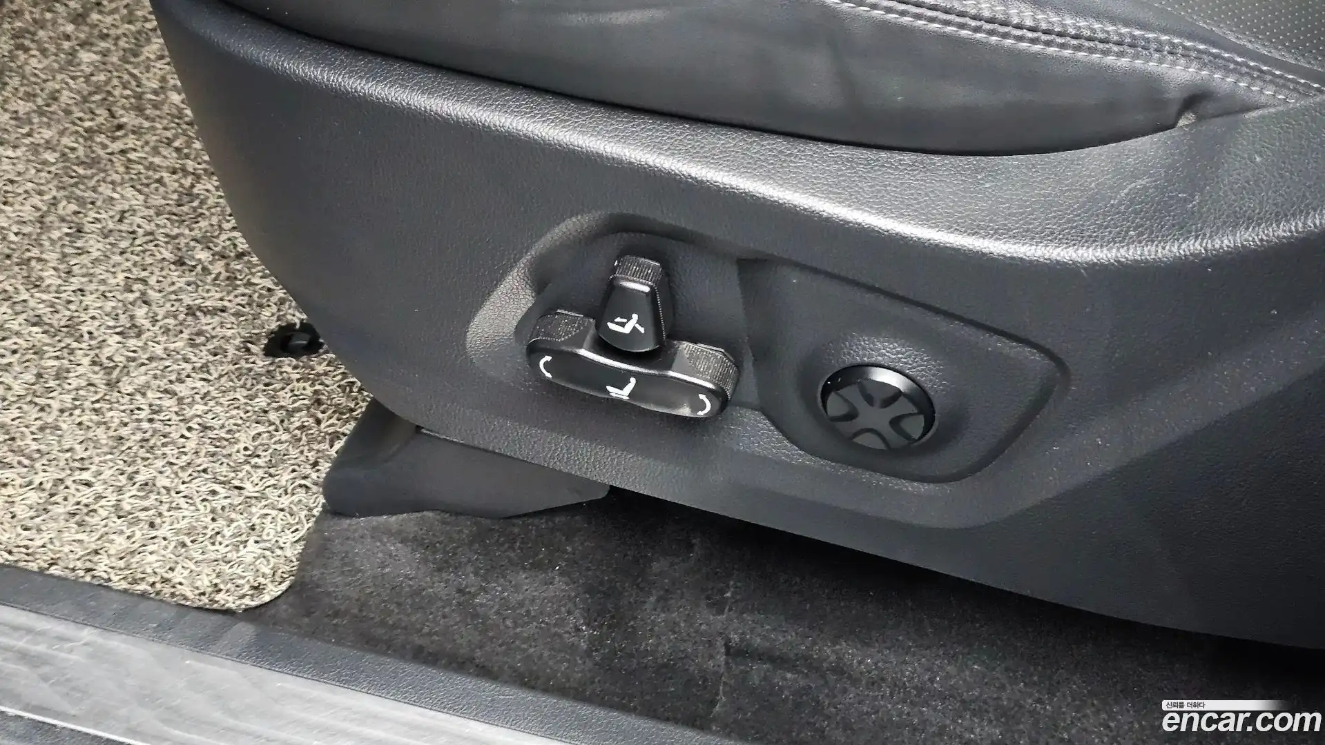 Rexton KG Mobility 2020.6-OPTION-024