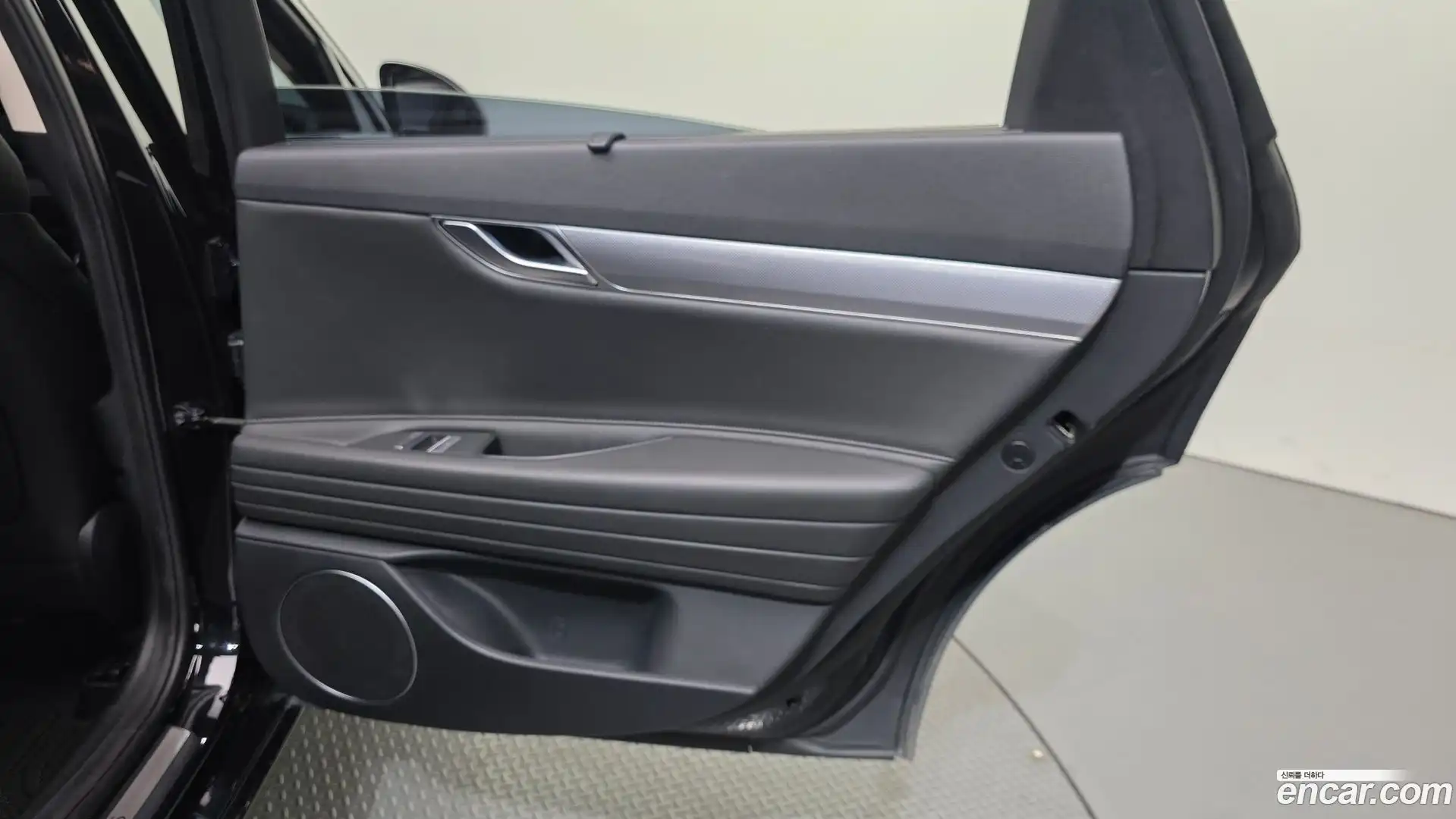G80 Genesis 2020.6-INNER-035