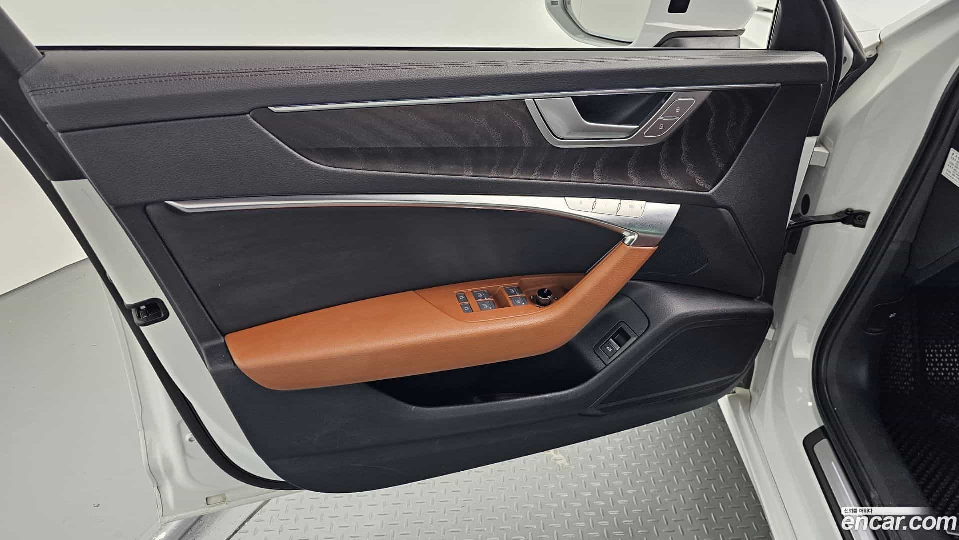A6 Audi 2022.11-INNER-034