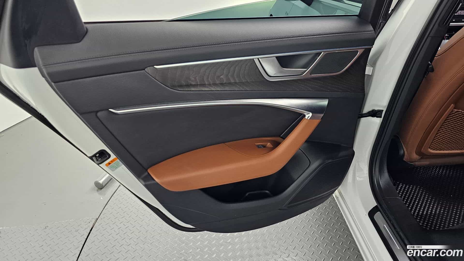 A6 Audi 2022.11-INNER-035