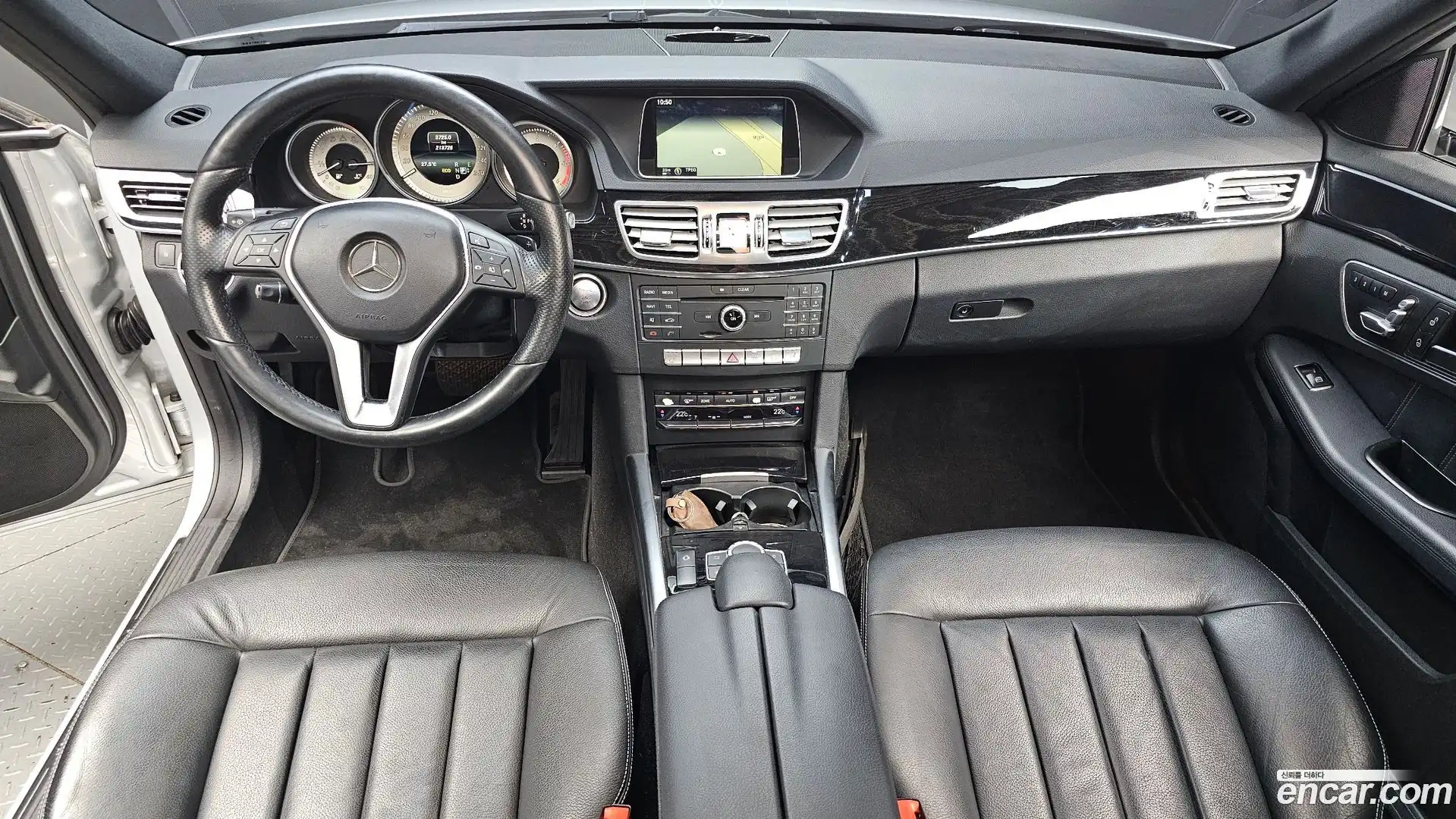 E-Class Mercedes-Benz 2016.1-INNER-007