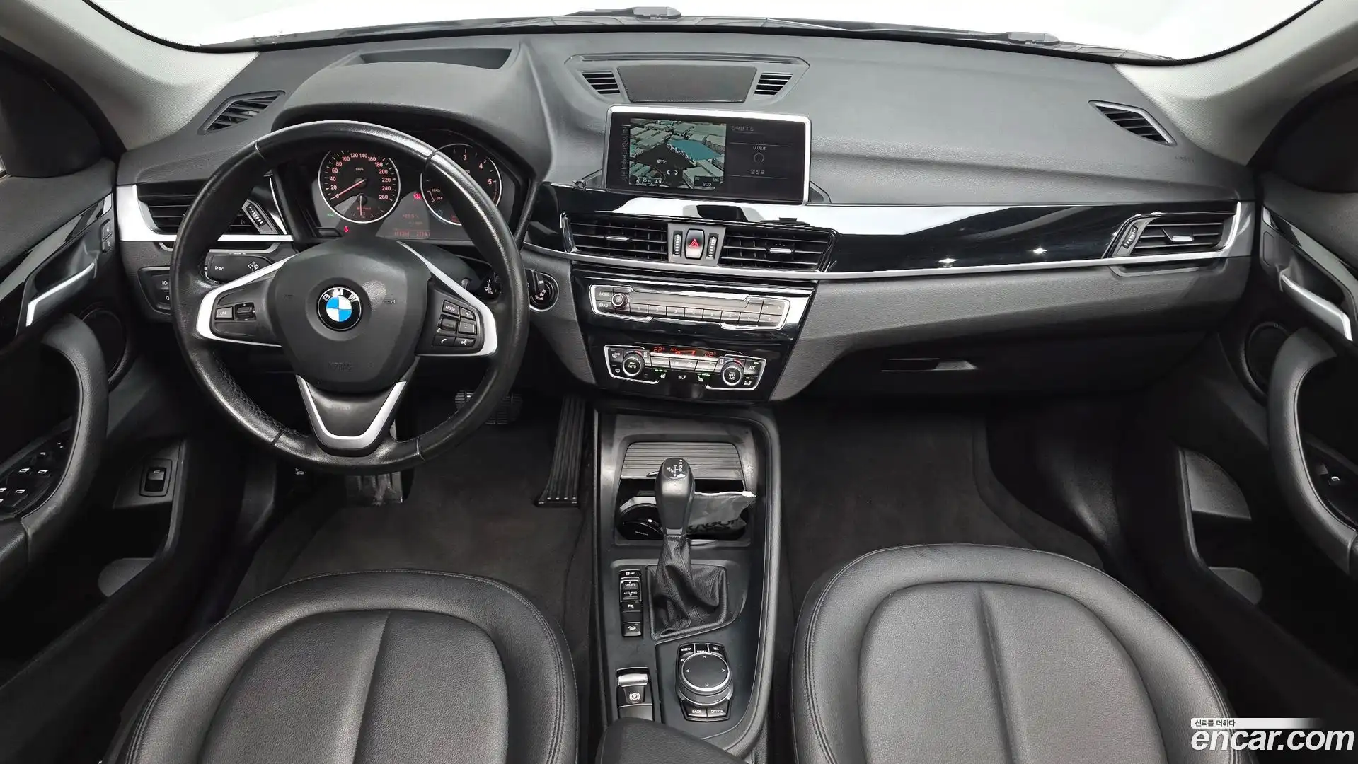 X1 BMW 2017.5-INNER-007