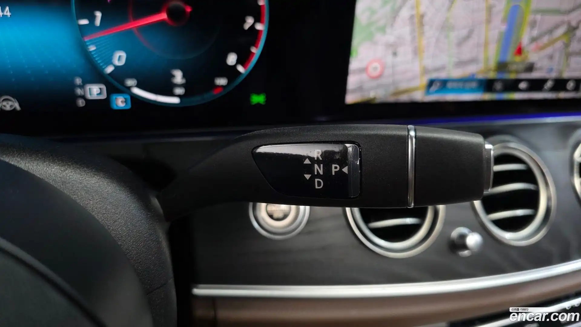E-Class Mercedes-Benz 2023.9-INNER-009