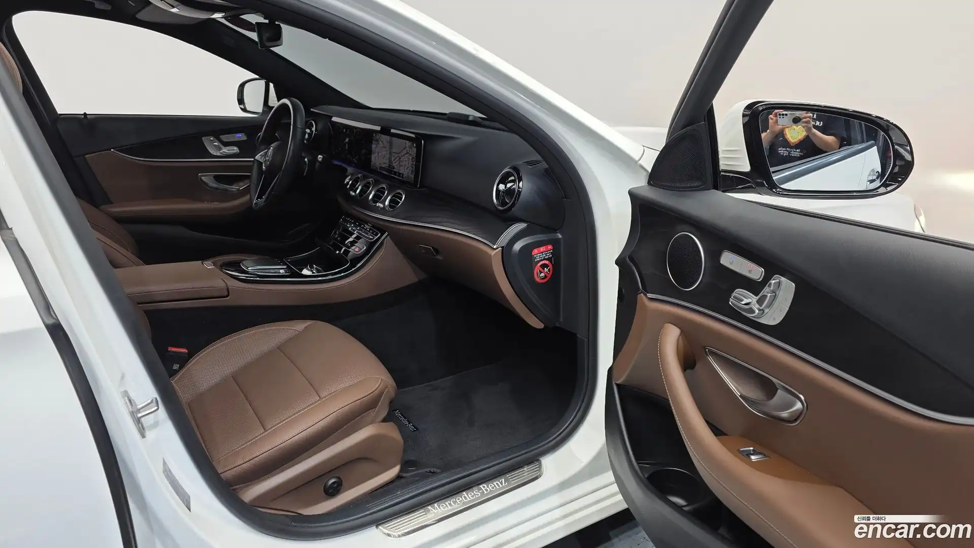 E-Class Mercedes-Benz 2023.9-OPTION-015