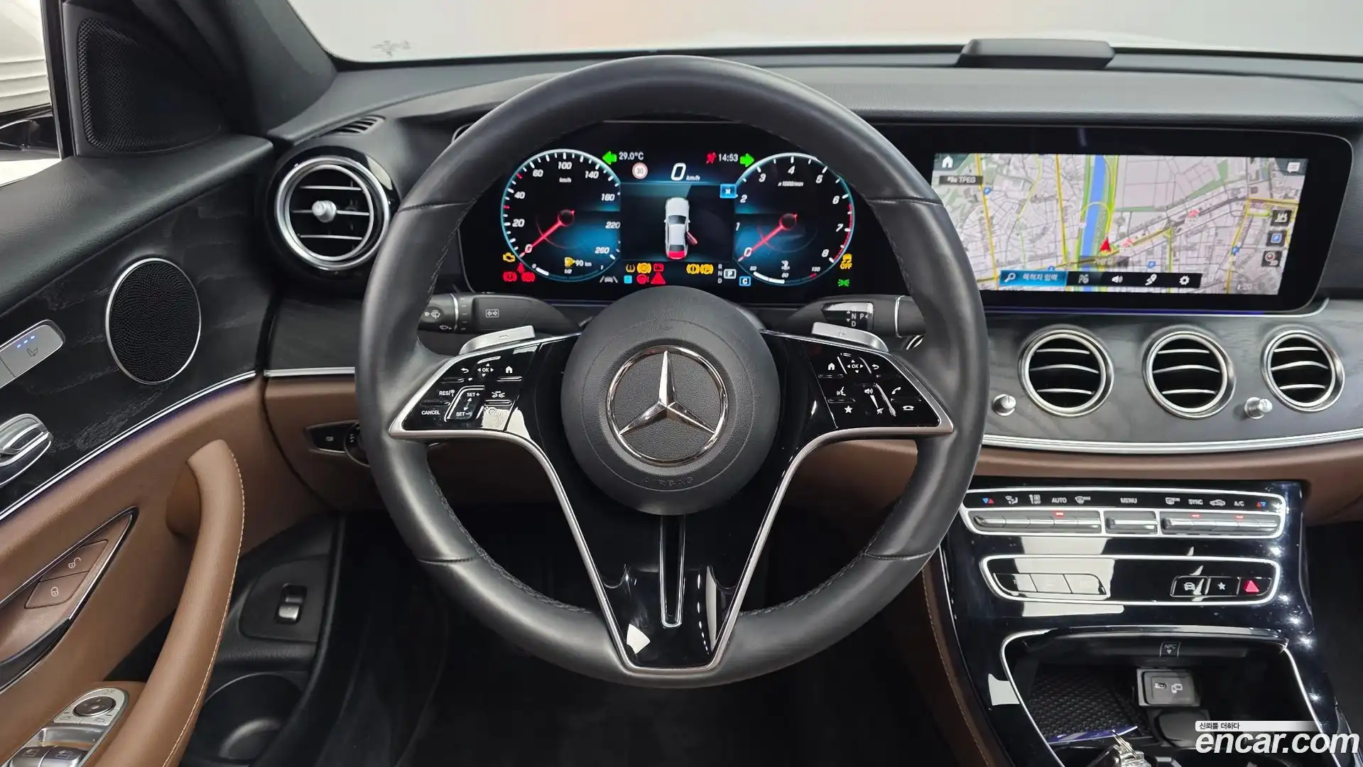 E-Class Mercedes-Benz 2023.9-OPTION-017