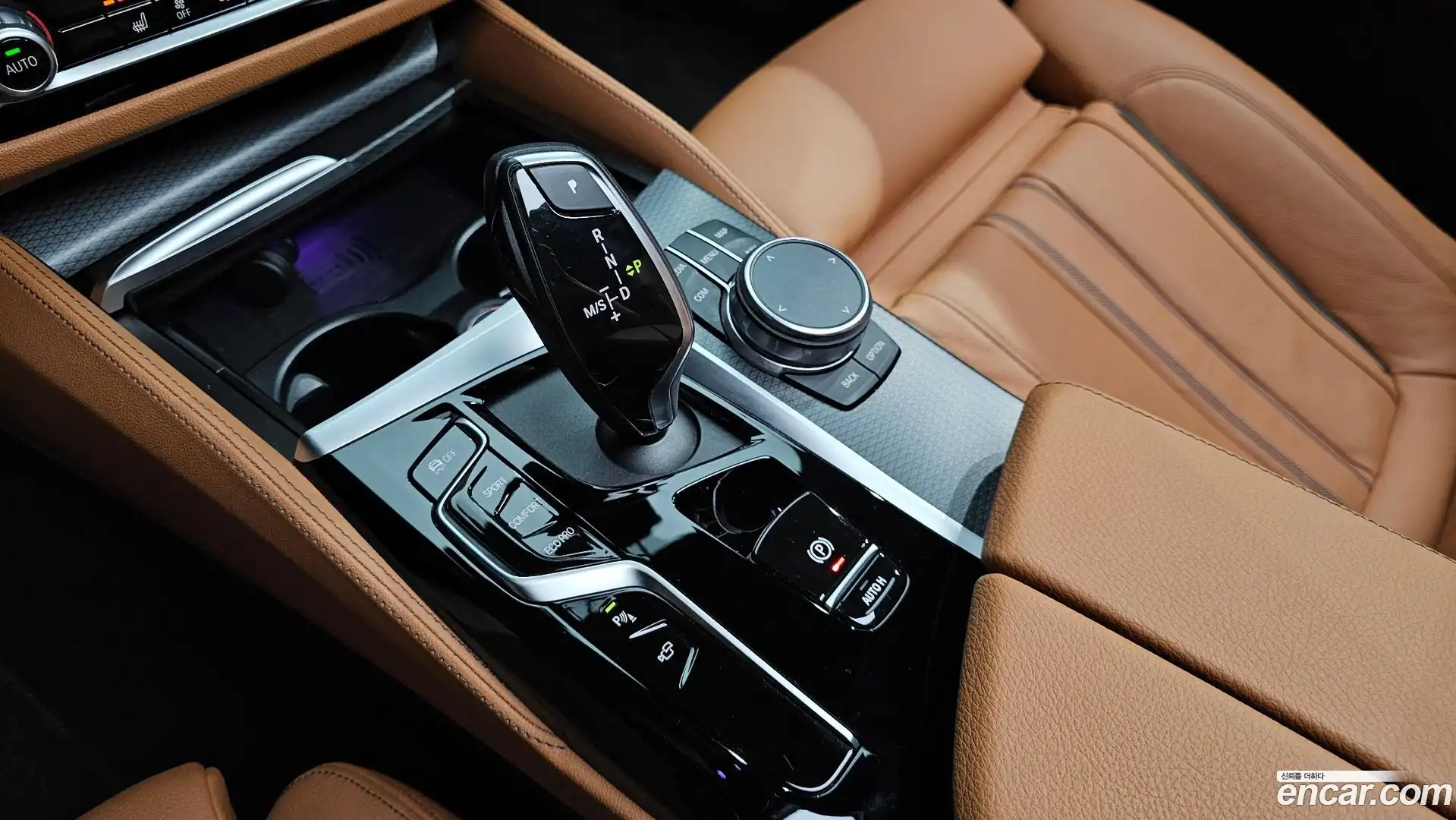 5-Series BMW 2023.2-INNER-009