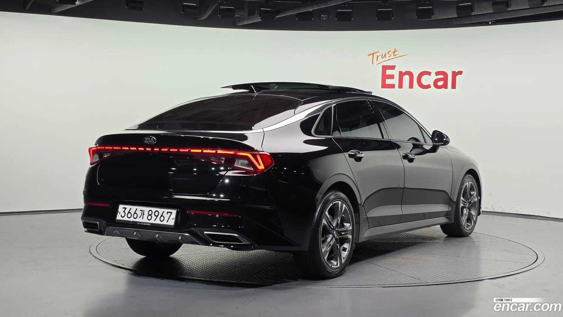 Main__Slider__Photo:K5 Kia 2019.11-1