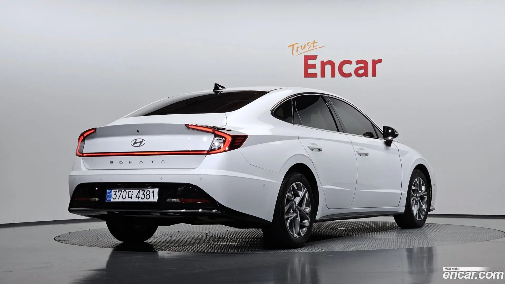 Main__Slider__Photo:Sonata Hyundai 2022.4-1