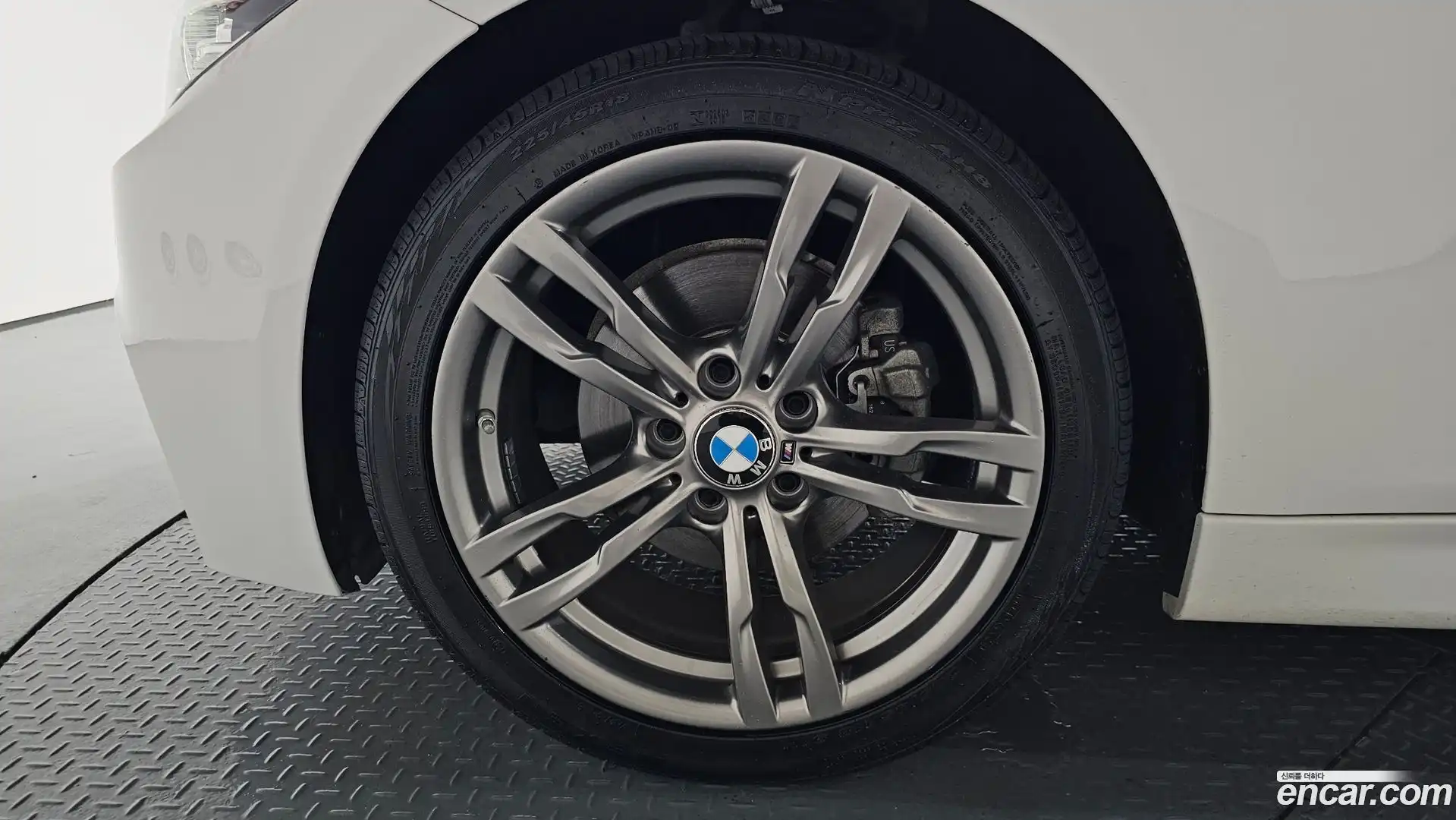 3-Series BMW 2018.11-OUTER-005