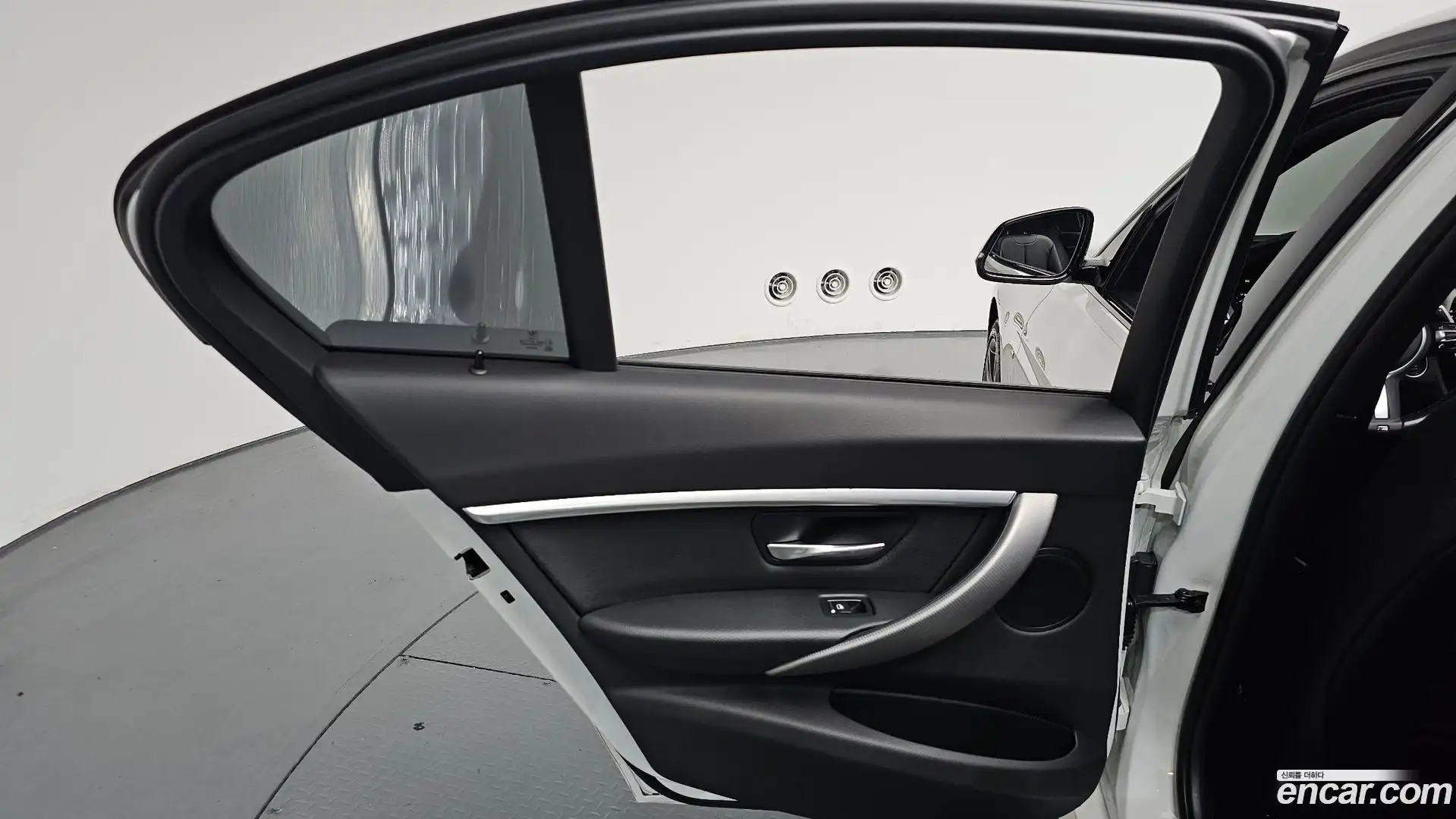 3-Series BMW 2018.11-INNER-035