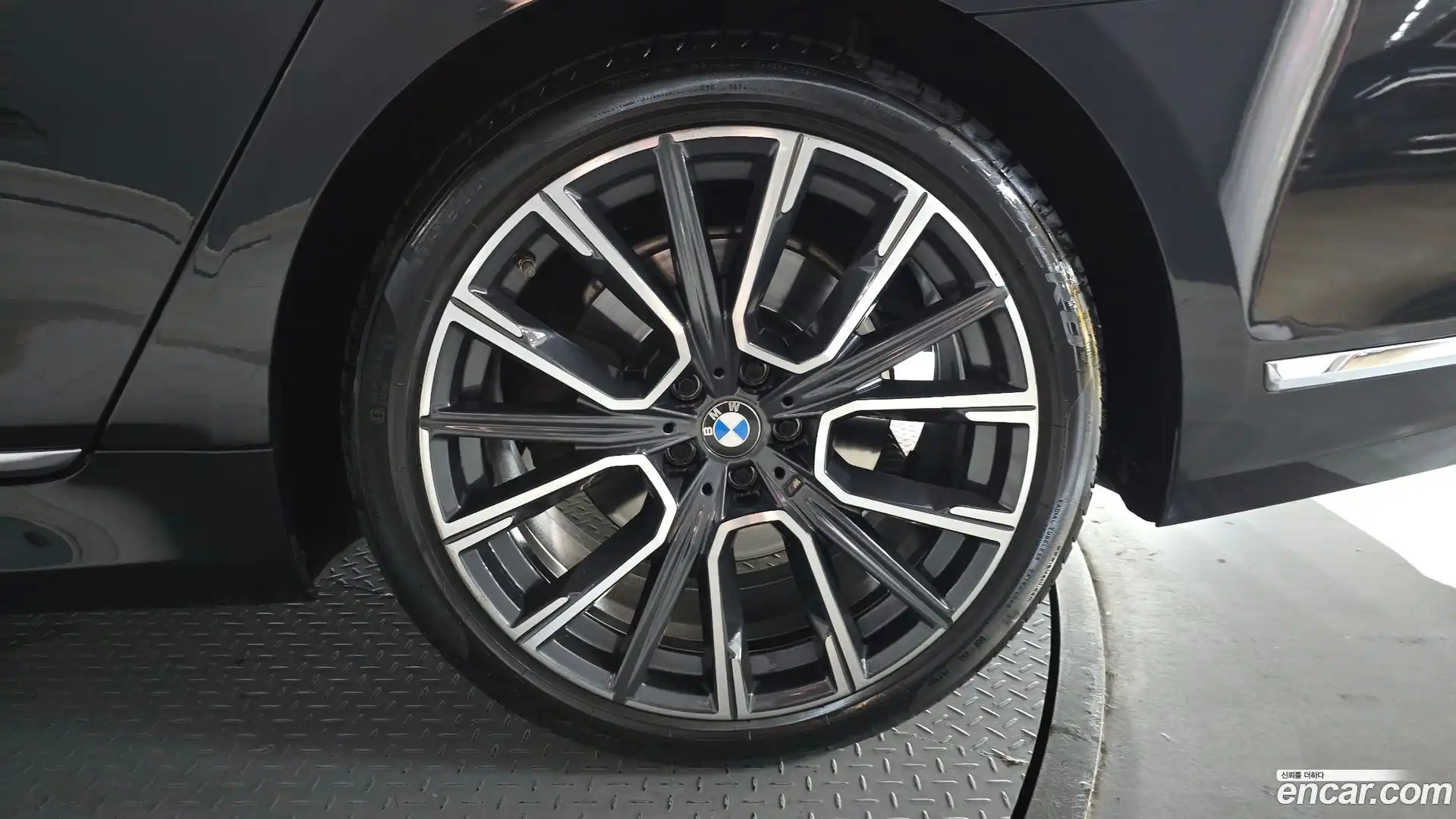 7-Series BMW 2020.5-OUTER-031