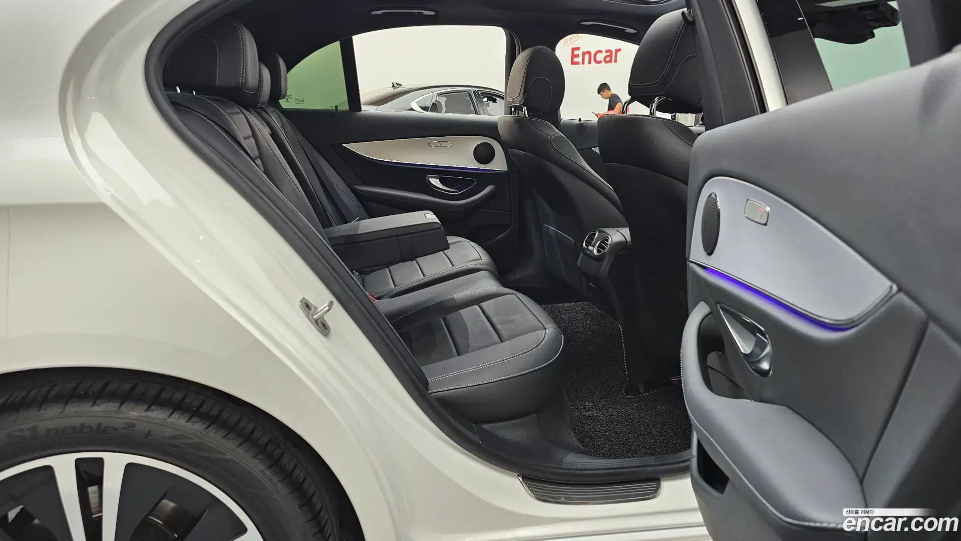 E-Class Mercedes-Benz 2021.6-OPTION-015