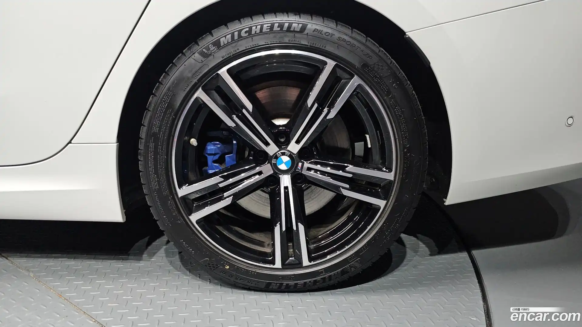3-Series BMW 2025.9-OUTER-031