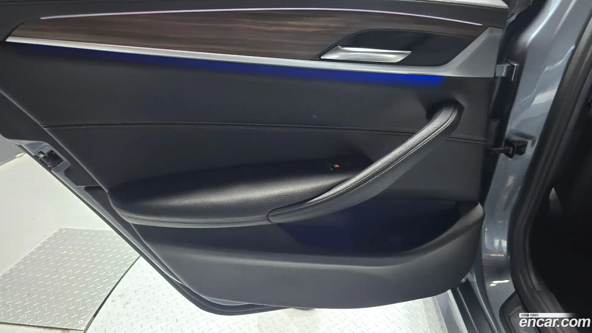 5-Series BMW 2017.6-INNER-035