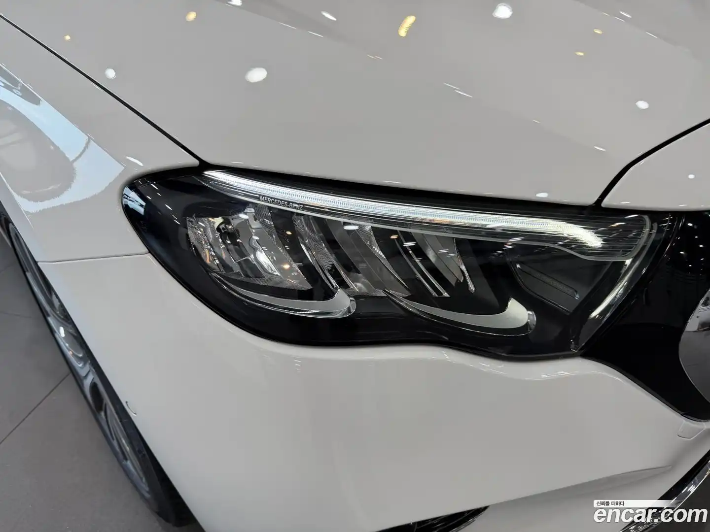 E-Class Mercedes-Benz 2024.8-OPTION-016