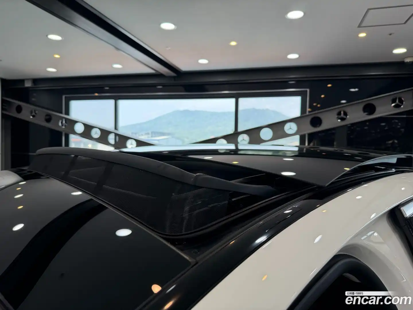 E-Class Mercedes-Benz 2024.8-OPTION-018