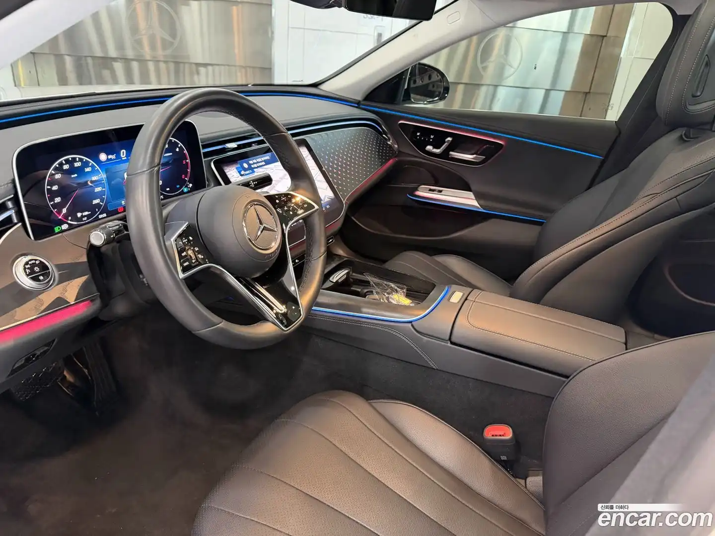 E-Class Mercedes-Benz 2024.8-OPTION-023