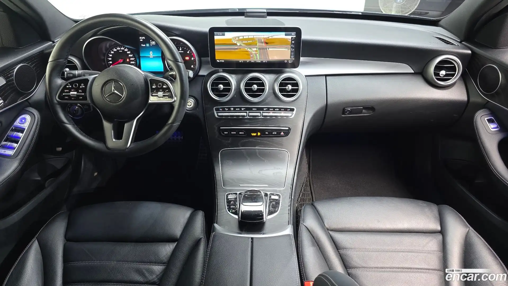 C-Class Mercedes-Benz 2019.5-INNER-007
