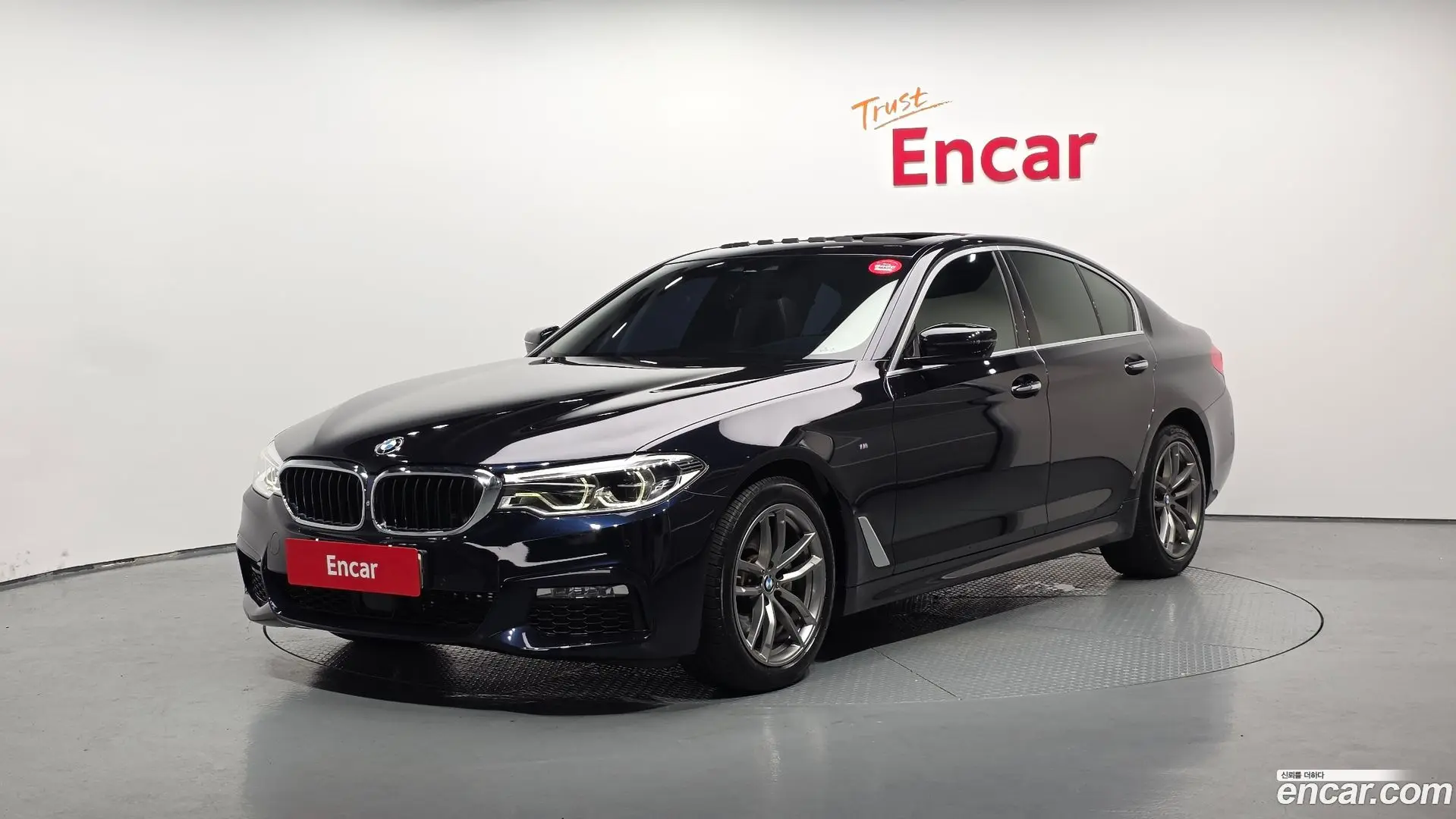 Main__Slider__Photo:5-Series BMW 2018.4-0