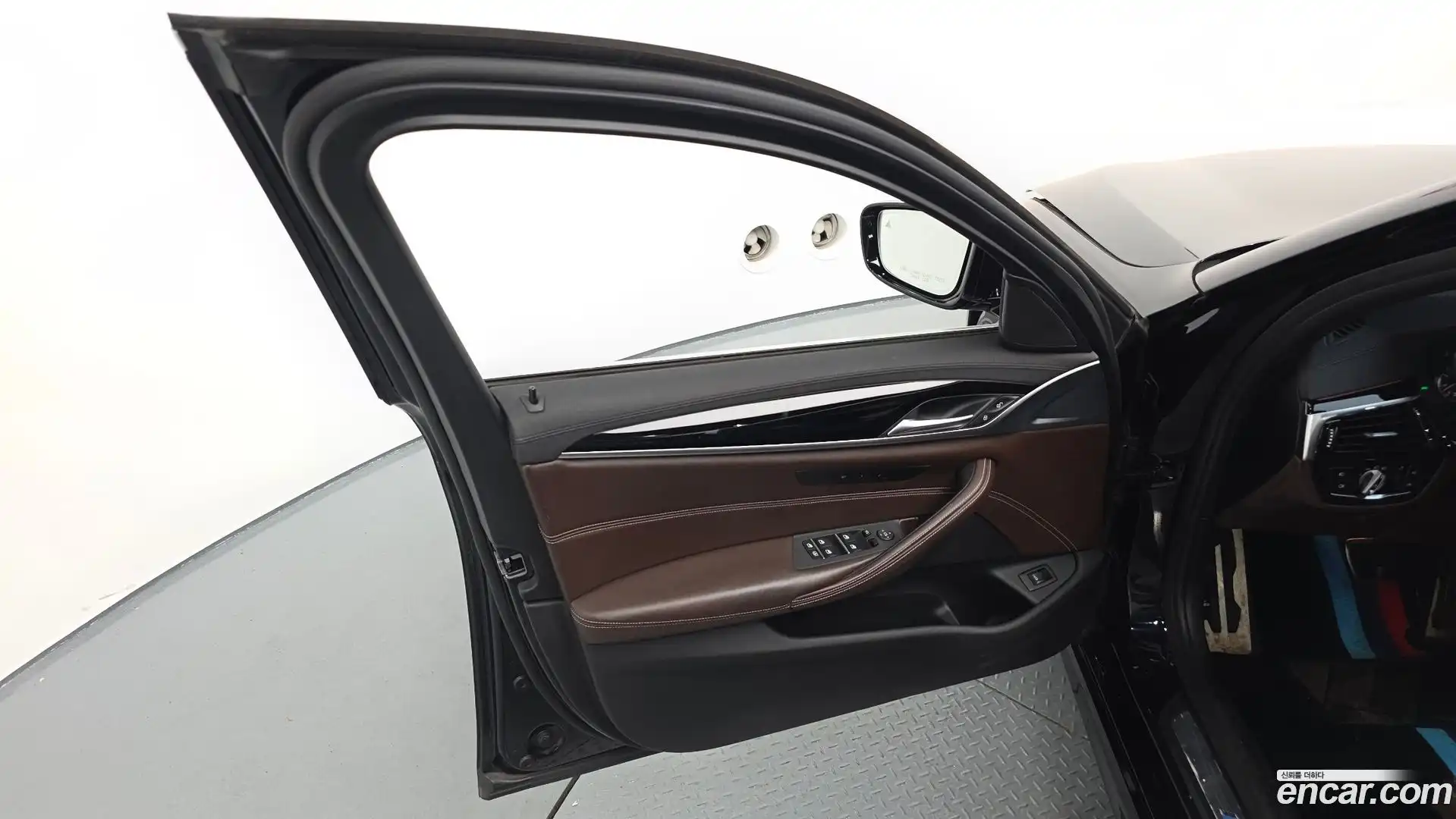 5-Series BMW 2018.4-INNER-034