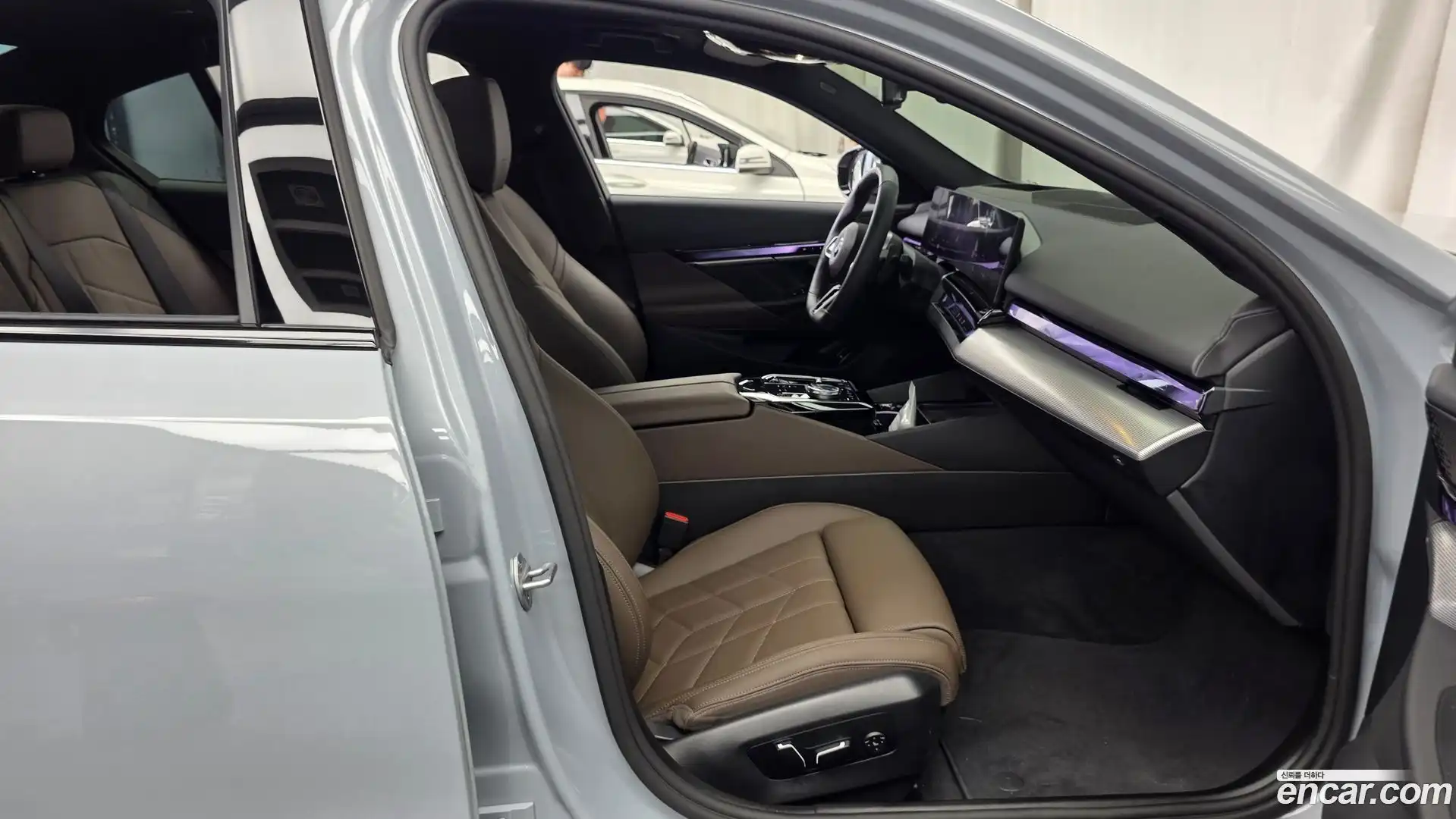 5-Series BMW 2025.4-OPTION-015