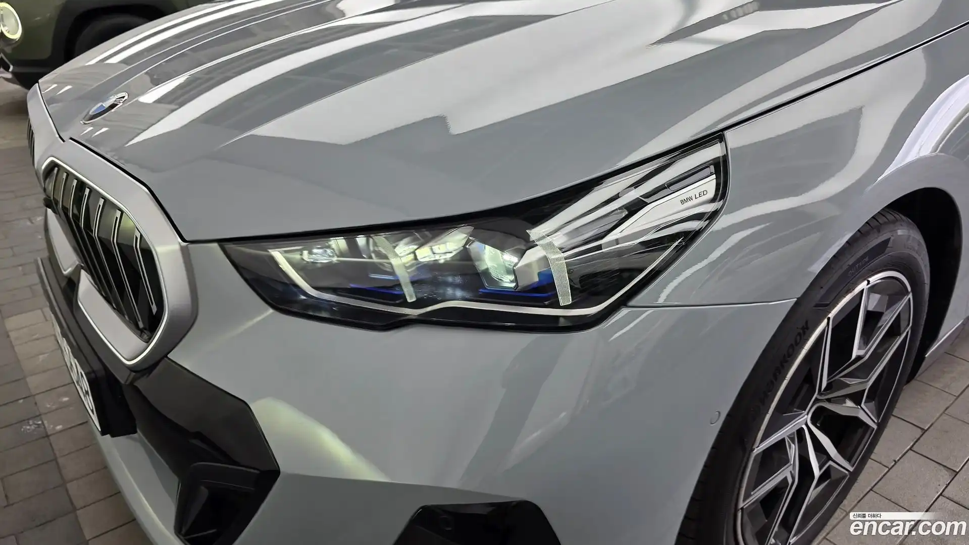 5-Series BMW 2025.4-OUTER-032