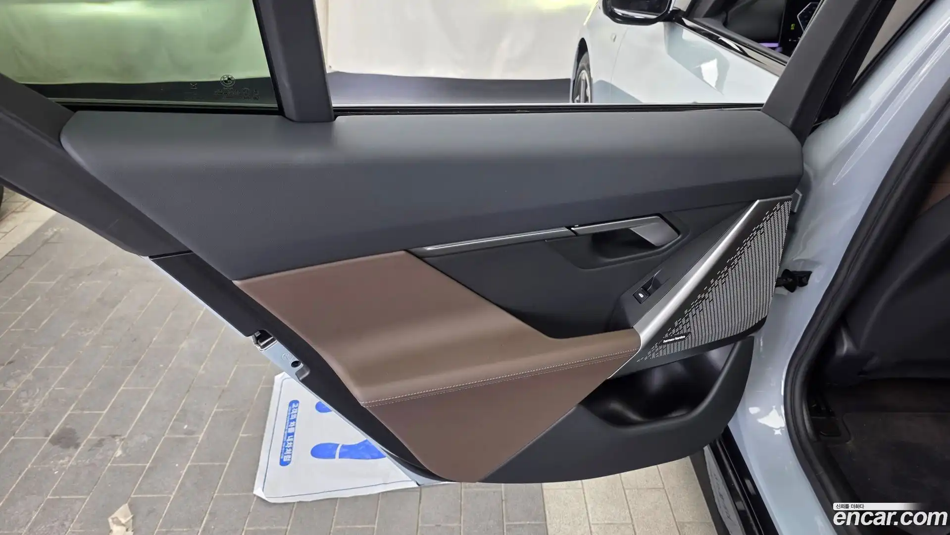 5-Series BMW 2025.4-INNER-035