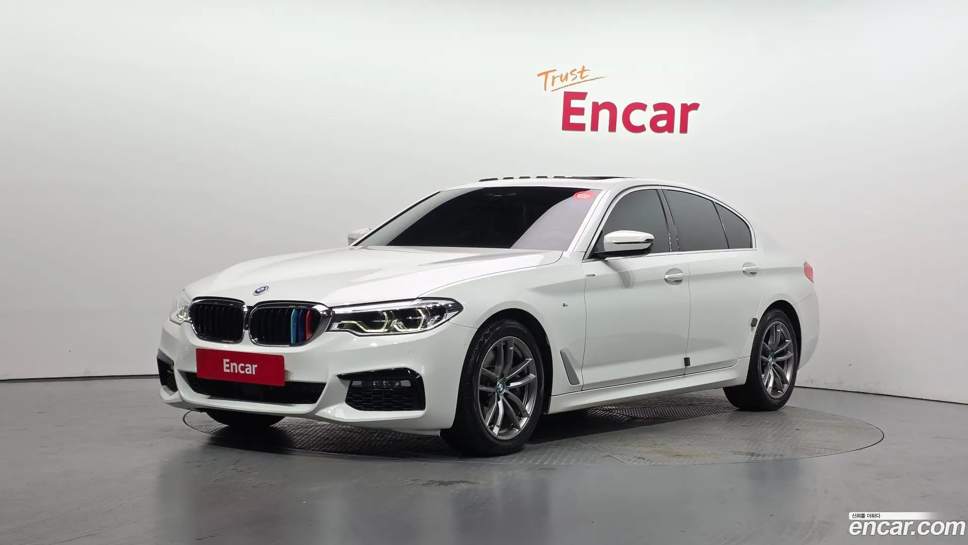 Main__Slider__Photo:5-Series BMW 2017.10-0