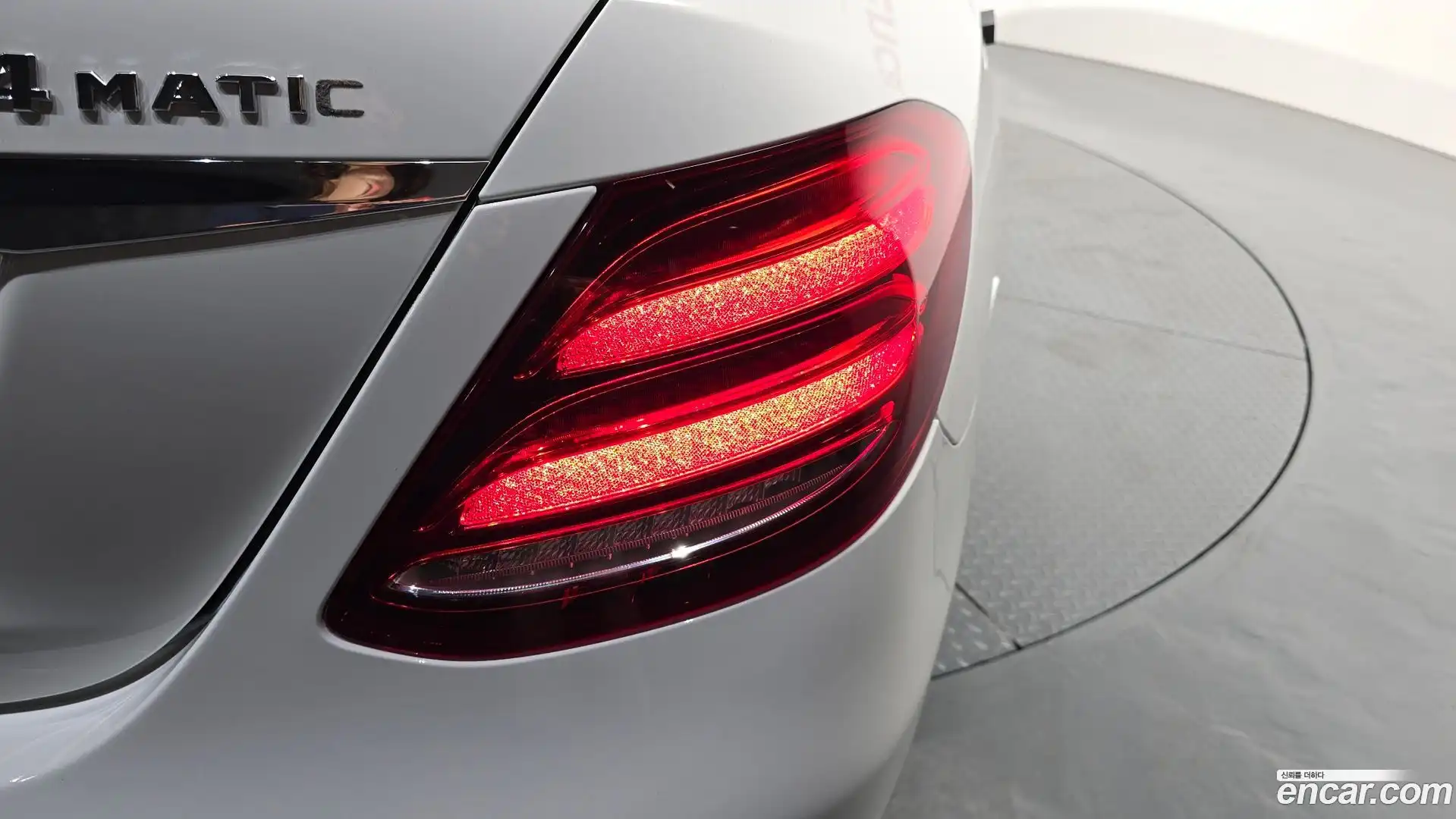 E-Class Mercedes-Benz 2018.7-OUTER-033