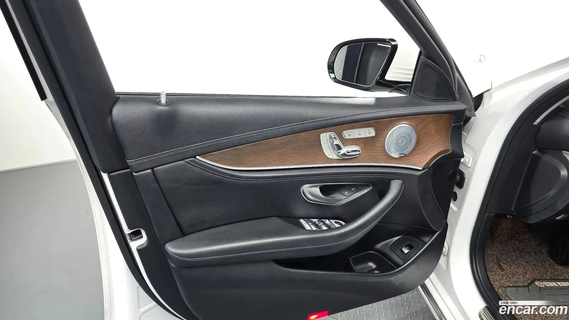 E-Class Mercedes-Benz 2018.7-INNER-034