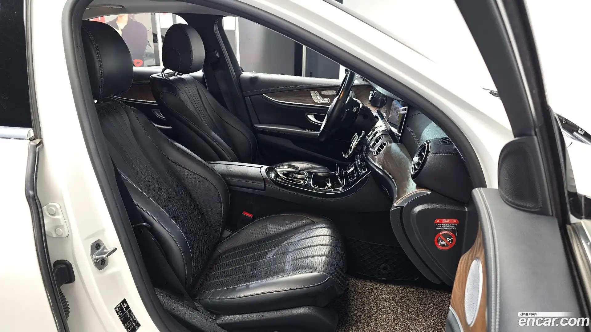 E-Class Mercedes-Benz 2018.7-INNER-036