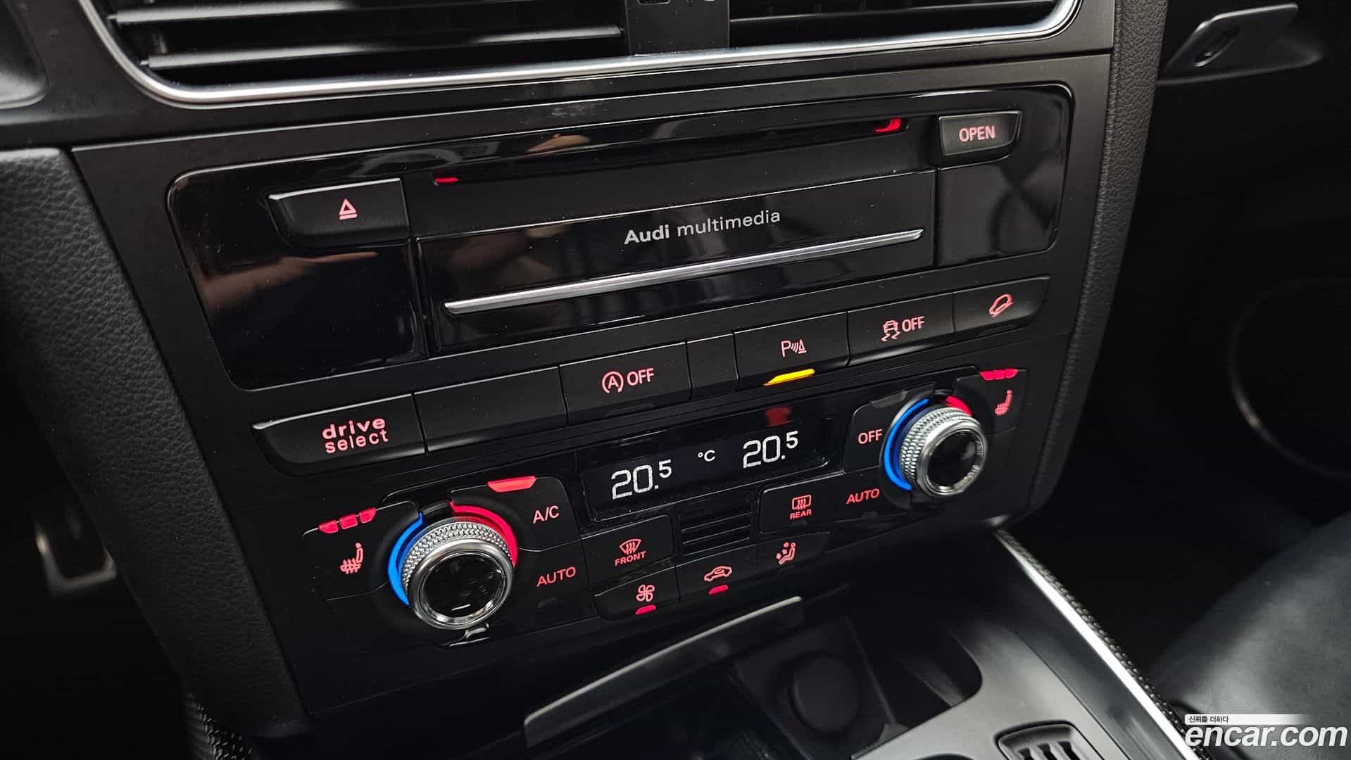 SQ5 Audi 2014.11-OPTION-022