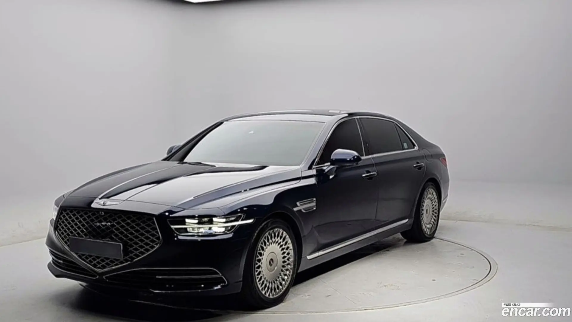Main__Slider__Photo:G90 Genesis 2019.7-0