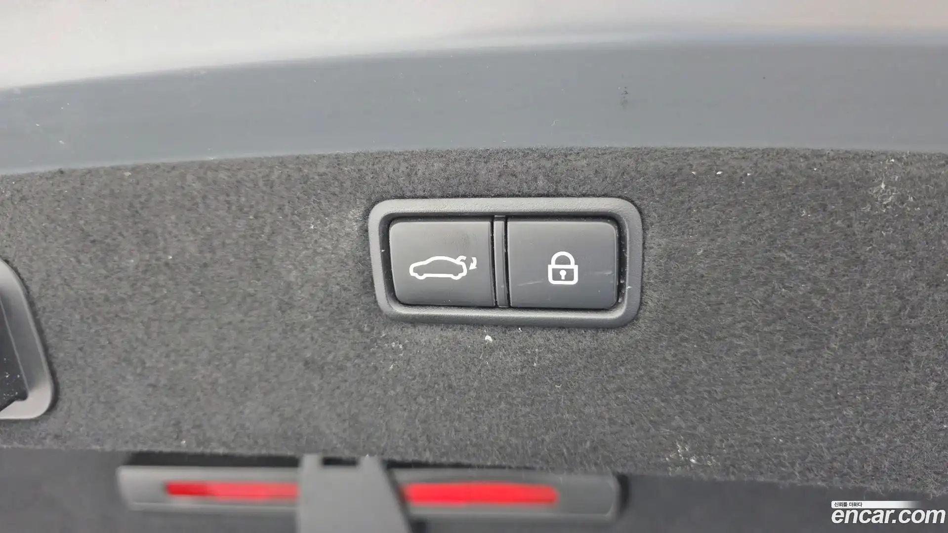 G80 Genesis 2018.0-OPTION-024