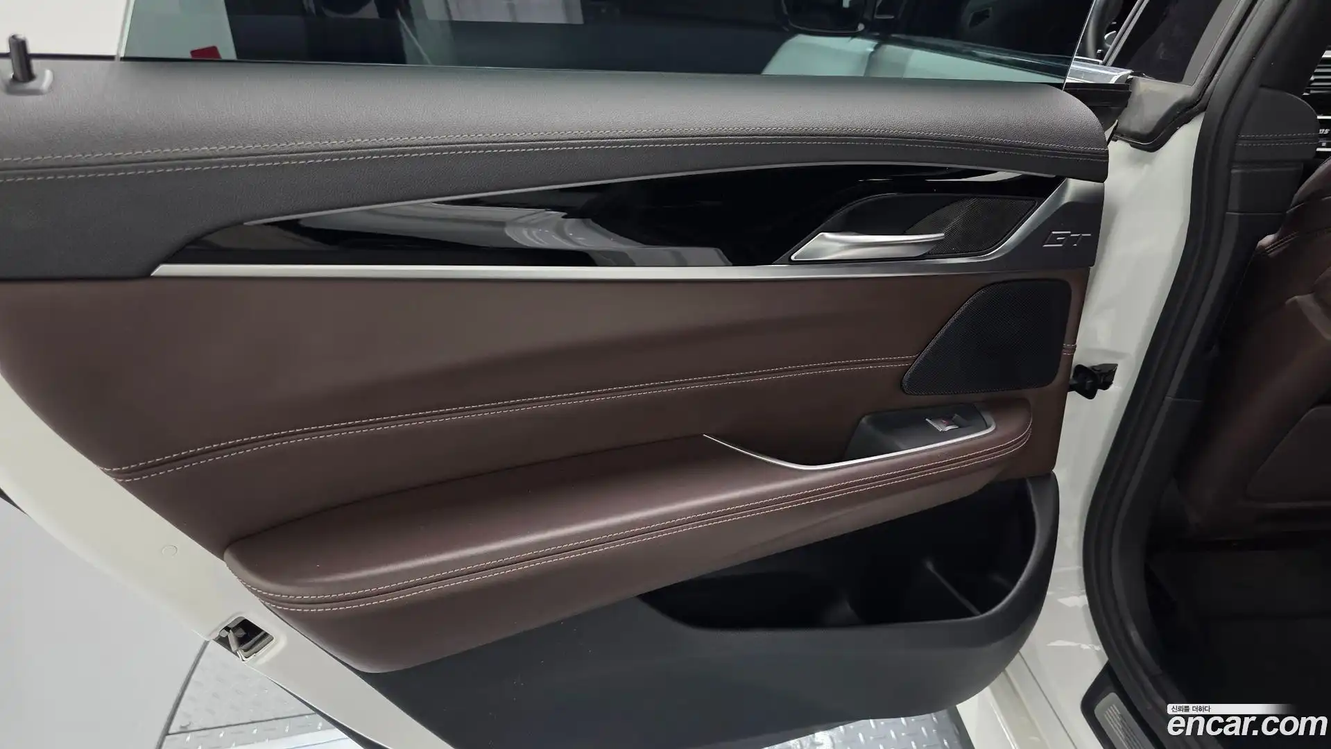 Gran Turismo BMW 2021.6-INNER-035