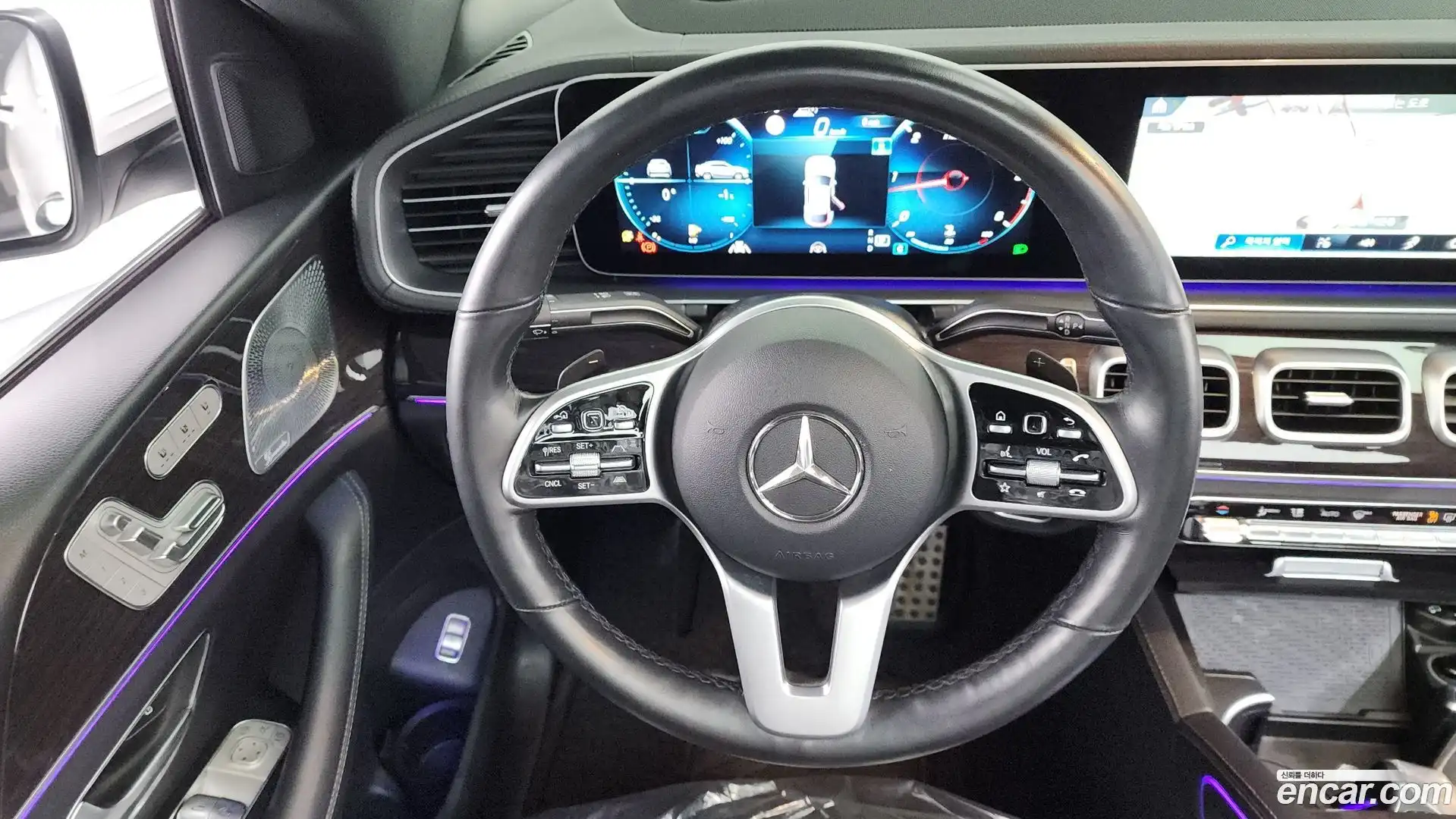GLE-Class Mercedes-Benz 2021.1-OPTION-017