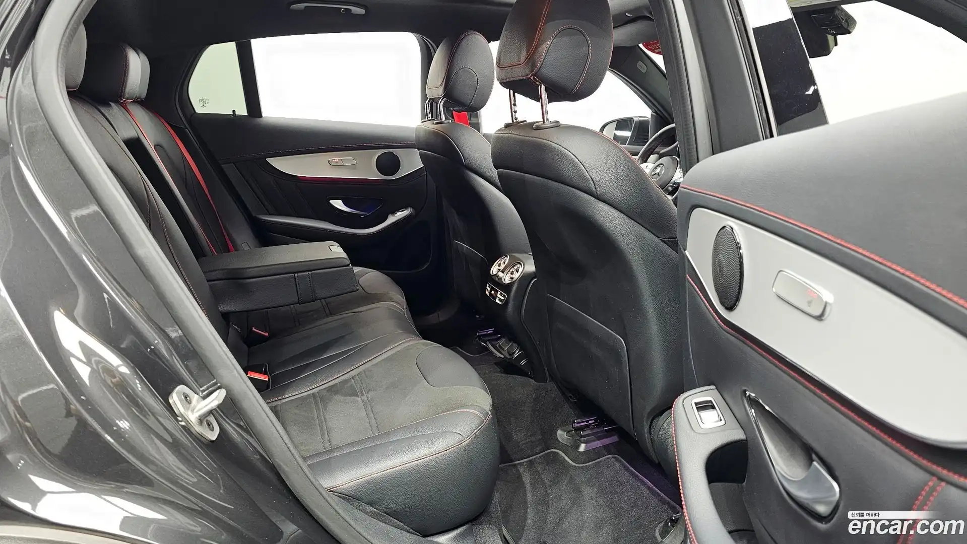 GLC-Class Mercedes-Benz 2022.5-OPTION-016